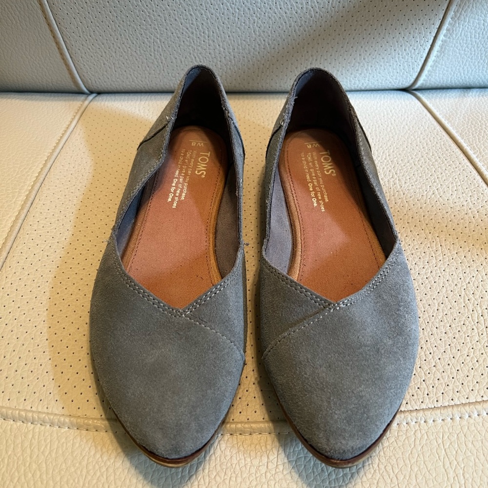 Grey Toms flats